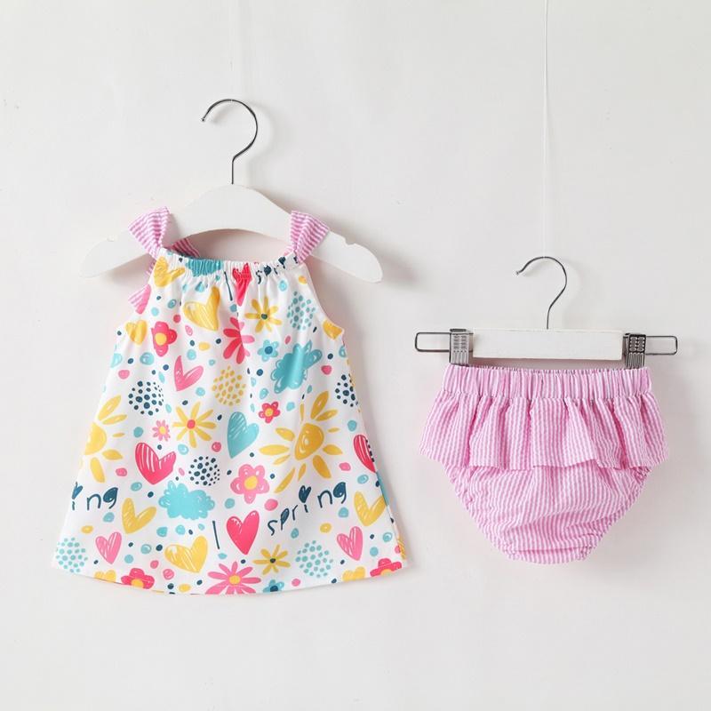 Baby Girl 2pcs Heart-shaped Pattern Suit Cami Top & PP Pants - PrettyKid