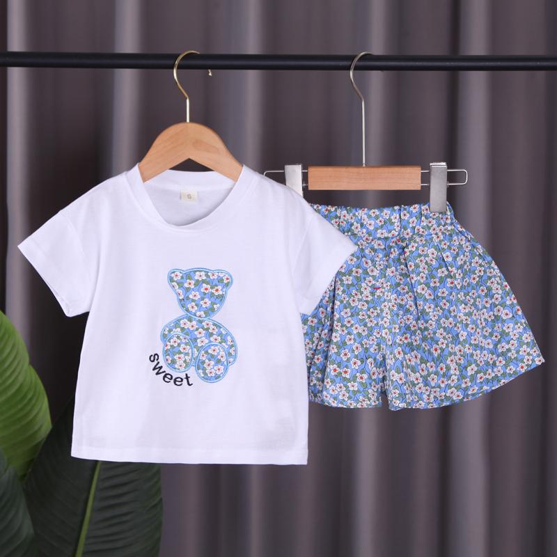 Toddler Girl Cartoon Bear Pattern T-shirt & Floral Shorts - PrettyKid