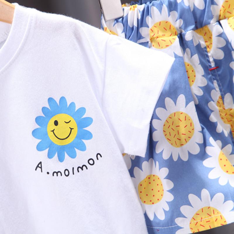 Toddler Girl Cartoon Flower Pattern T-shirt & Floral Shorts - PrettyKid