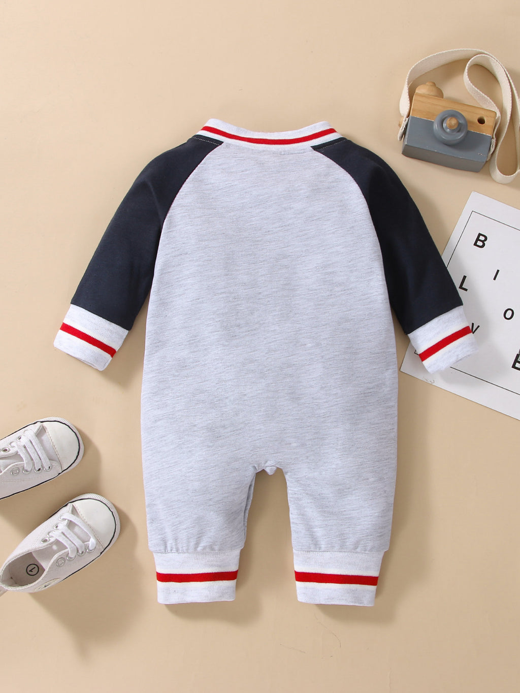 Baby Boys Solid Letter Print Stitched Bomber Jumpsuit - PrettyKid