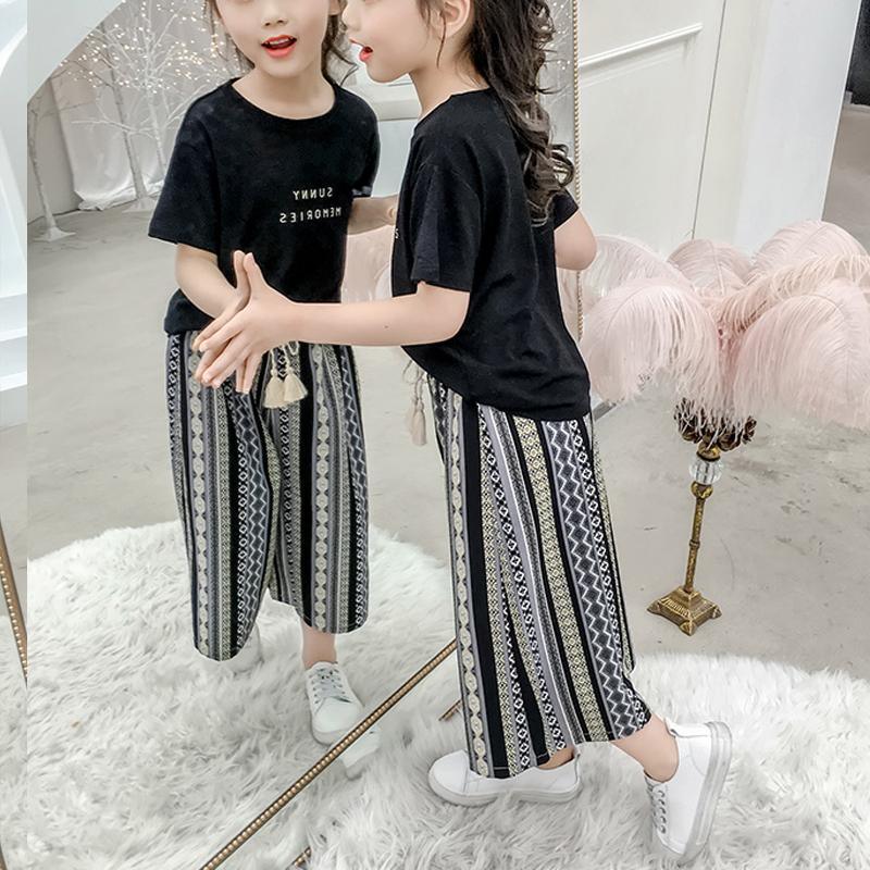 2-piece T-shirt & Ninth Pants for Girl - PrettyKid