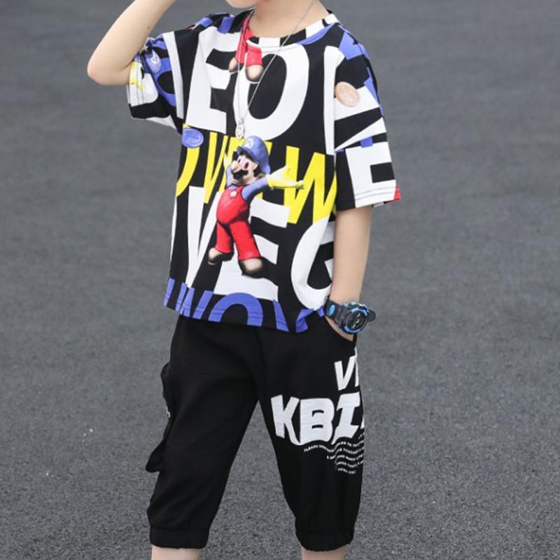 Boy Letter Print T-shirt & Large Side Pockets Capri Pants - PrettyKid