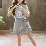 2-piece Lettern Pattern T-shirt & Skirt for Girl - PrettyKid